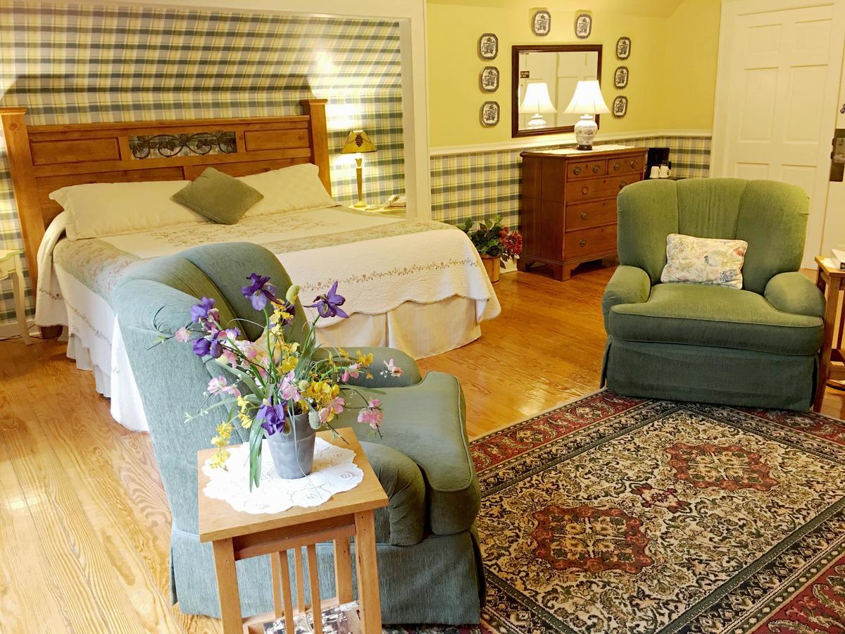 Highland Lake Inn&Resort - Flat Rock Eksteriør bilde